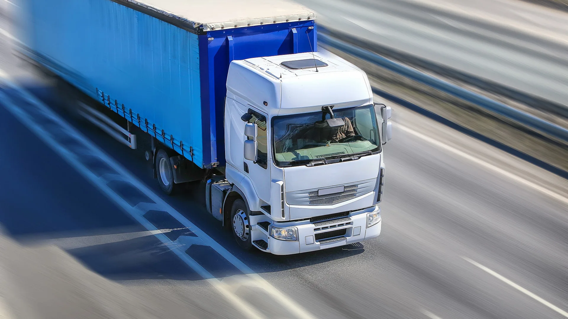 Lorry monitoring through FMS and the FMC003