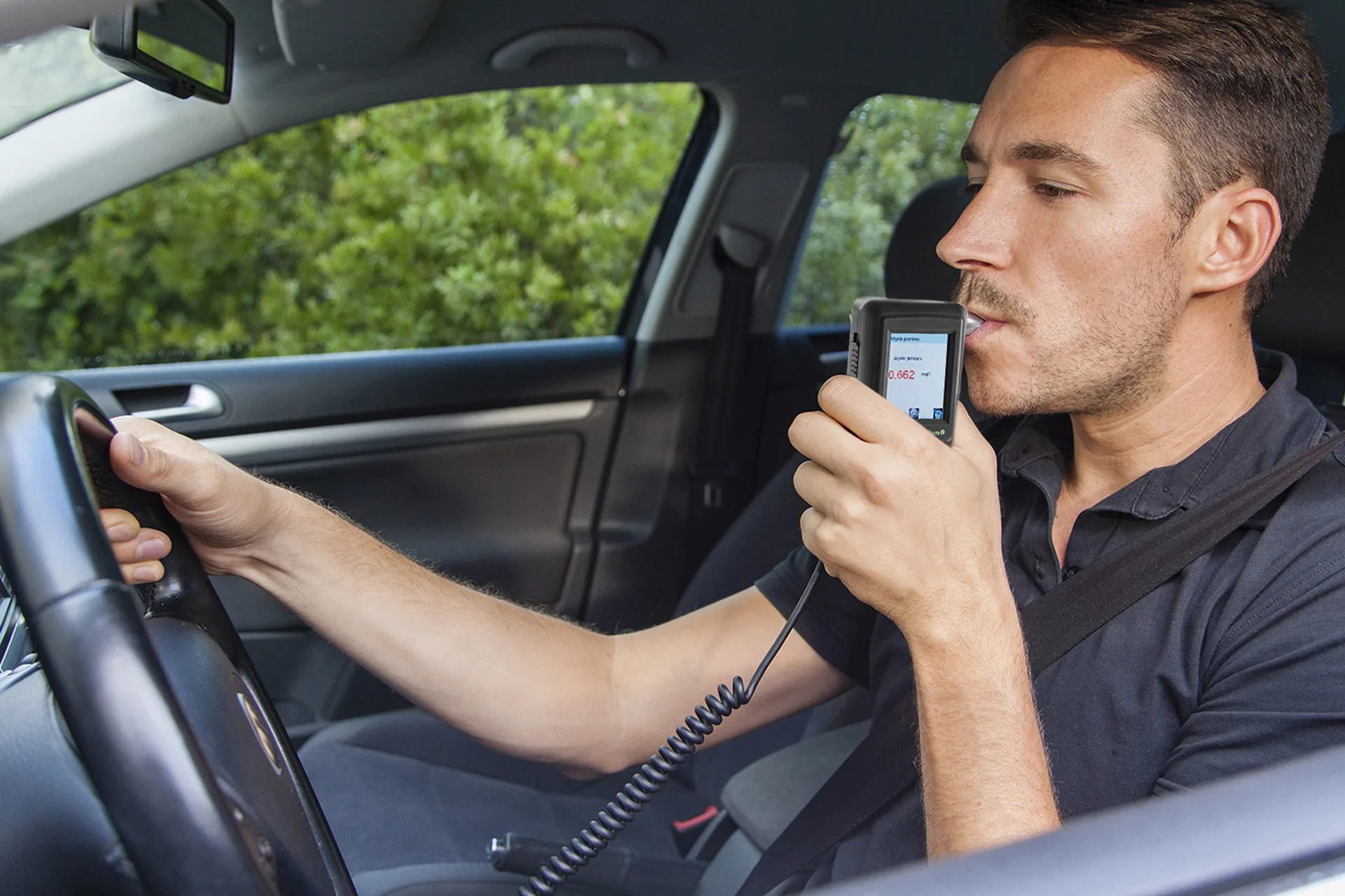 Alcohol interlock: breathalyser and GPS tracker