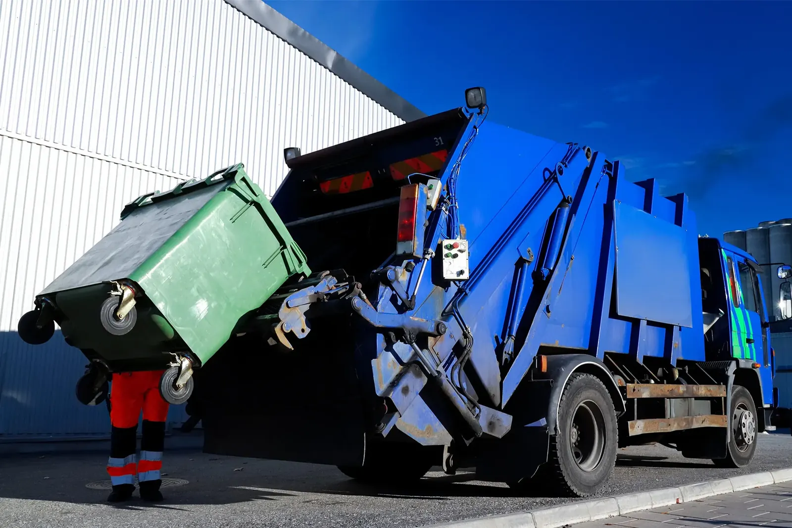 Refuse lorry monitoring with FMS data